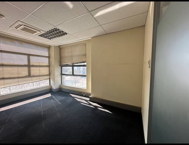 432M² OFFICE TO LET IN ECO PARK ESTATE